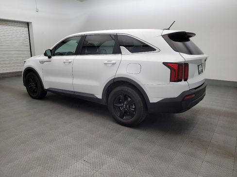 Used 2021 Kia Sorento LX FWD image 3