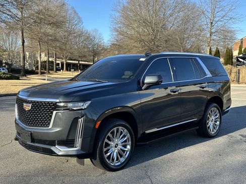 Used 2022 Cadillac Escalade Premium Luxury image 3