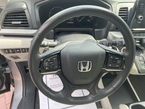 Certified 2025 Honda Odyssey EX-L image 11