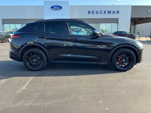 Used 2019 Alfa Romeo Stelvio Ti Sport w/ Quick Order Package 22S Sport AWD/4WD image 7
