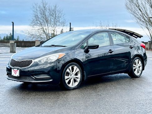 Used 2015 Kia Forte LX image 2
