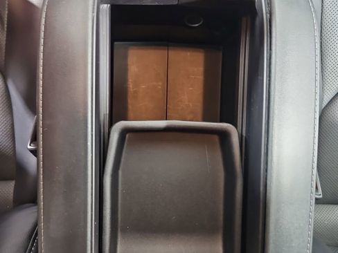 Used 2023 Toyota Highlander Limited image 27