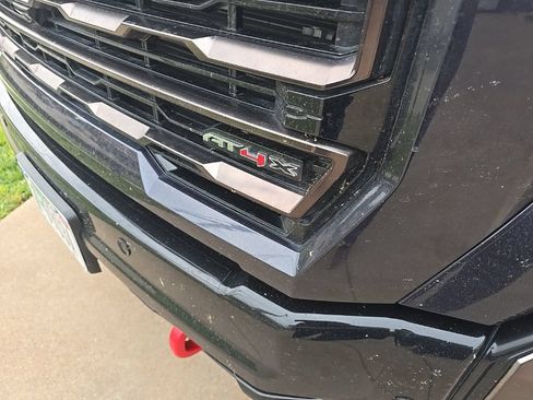 Used 2024 GMC Sierra 2500 AT4X AWD/4WD image 25