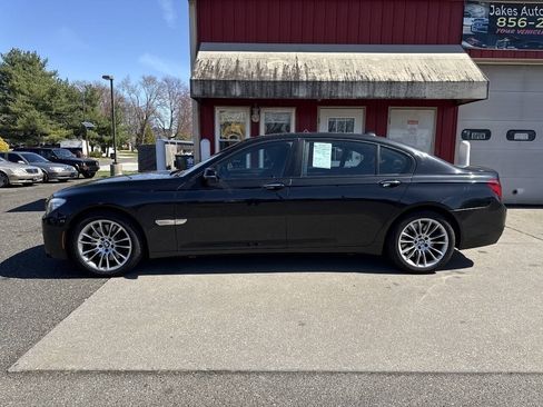 Used 2013 BMW 750Li xDrive AWD/4WD image 2