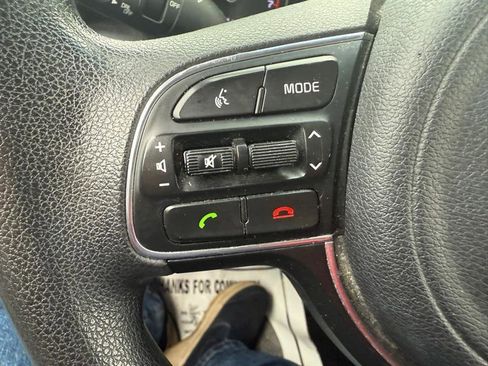 Used 2018 Kia Sportage LX image 19