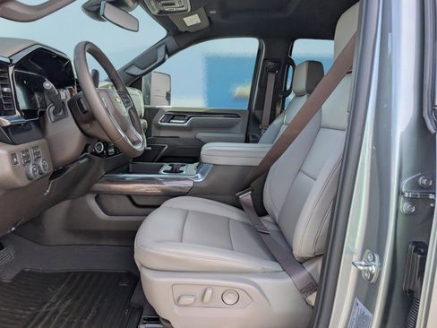 New 2026 Chevrolet Silverado 2500 LTZ w/ LTZ Convenience Package image 17