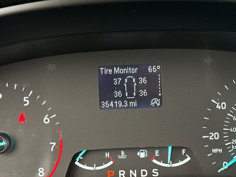 Used 2018 Ford EcoSport S FWD image 32