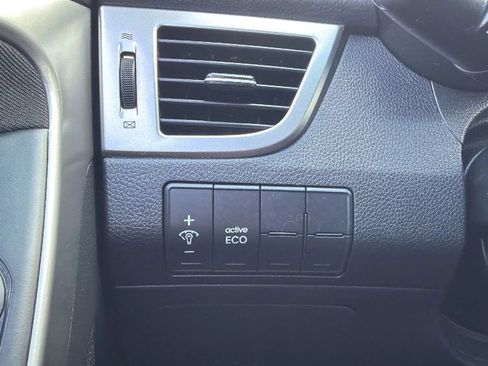 Used 2017 Hyundai Elantra GT FWD image 15