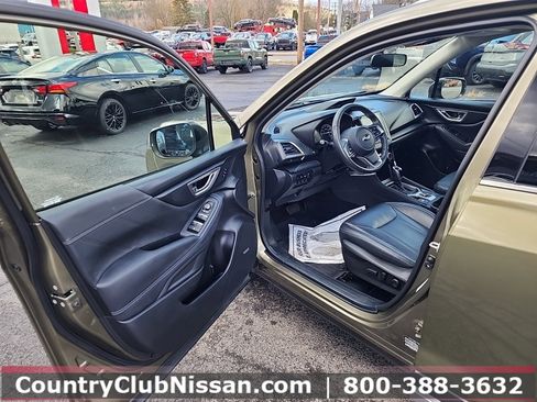 Used 2022 Subaru Forester Touring image 10