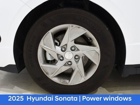 Certified 2025 Hyundai Sonata SE image 6