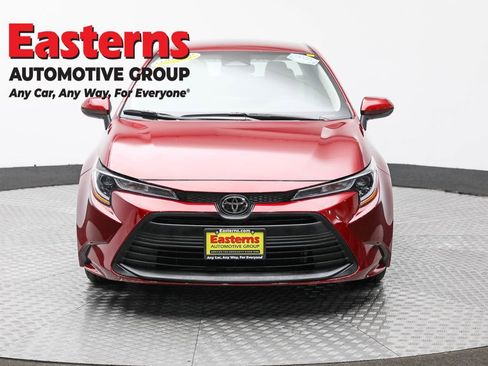 Used 2025 Toyota Corolla LE FWD image 2
