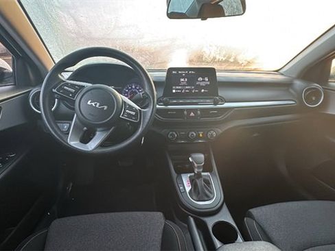 Used 2024 Kia Forte LXS image 8