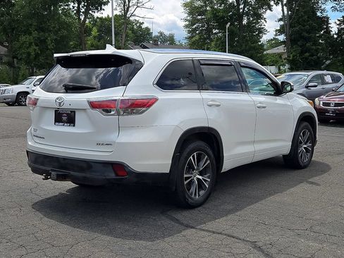 Used 2016 Toyota Highlander XLE AWD/4WD image 5