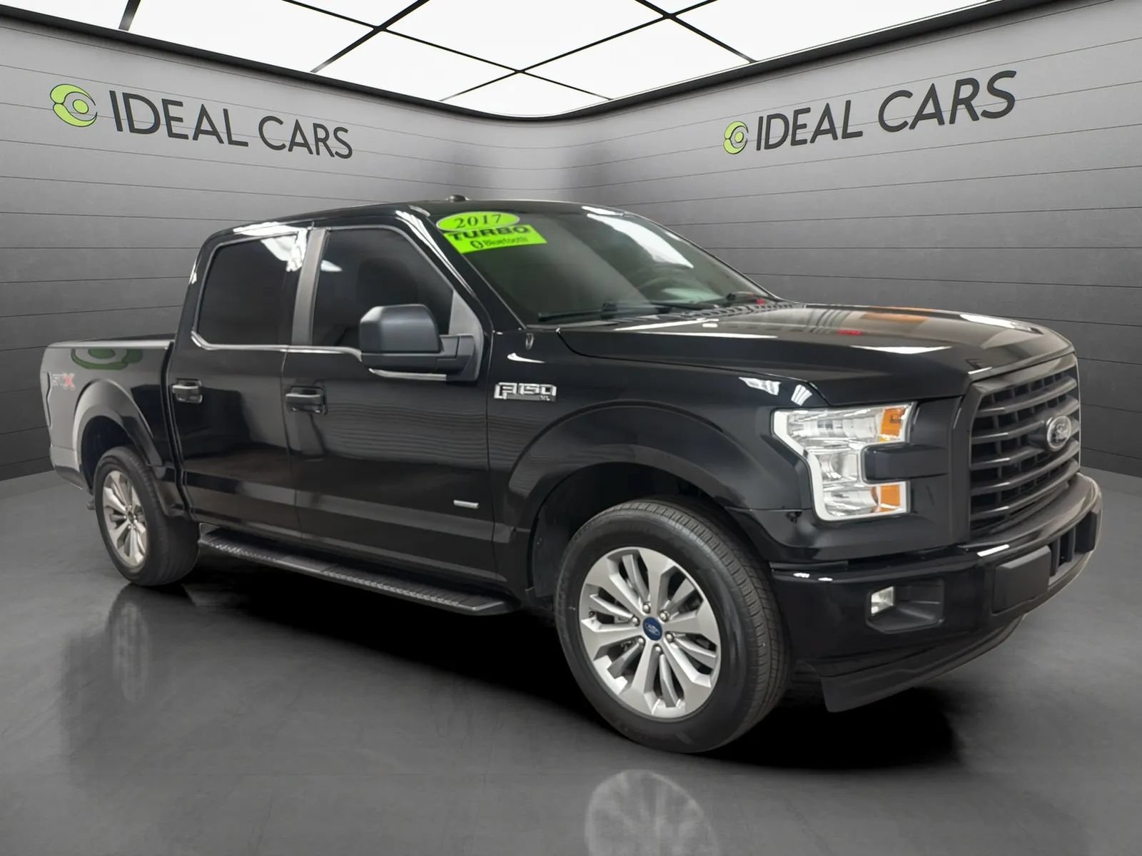 Used 2017 Ford F150 XL w/ Equipment Group 101A Mid RWD image 3