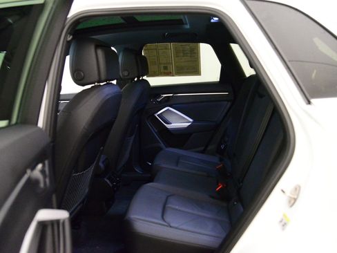 Certified 2025 Audi Q3 2.0T Premium w/ Convenience Package image 11