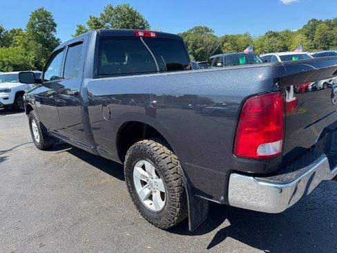 Used 2018 RAM 1500 ST w/ SXT Appearance Group AWD/4WD image 10