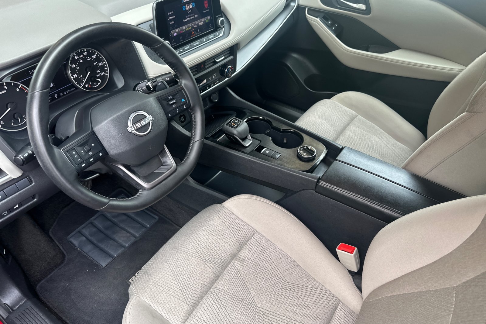 Used 2025 Nissan Rogue SV AWD/4WD image 11