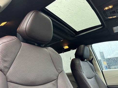 Used 2023 Toyota Sienna Platinum image 21