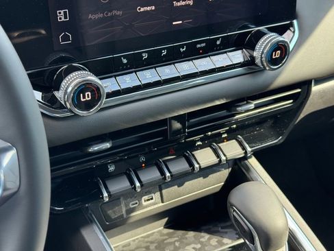 New 2026 GMC Canyon Elevation w/ Convenience Package image 30