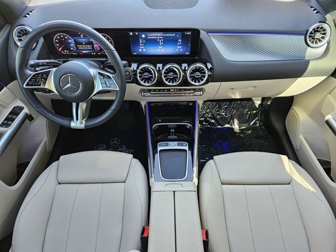 Used 2025 Mercedes-Benz GLA 250 image 26