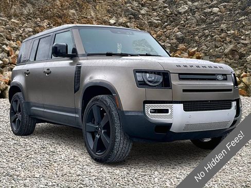 Used 2024 Land Rover Defender 110 SE AWD/4WD image 9