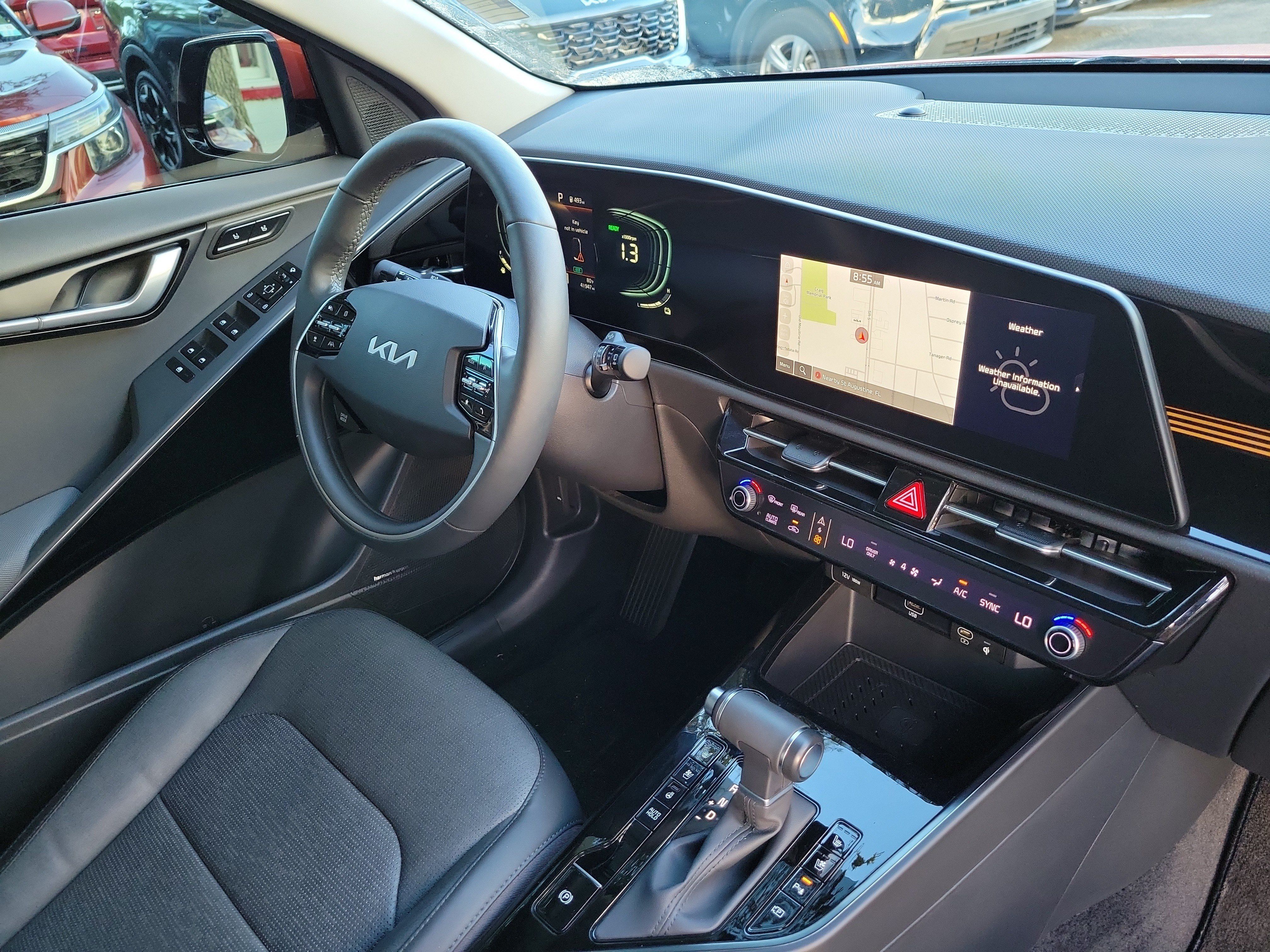 Certified 2023 Kia Niro FWD image 8