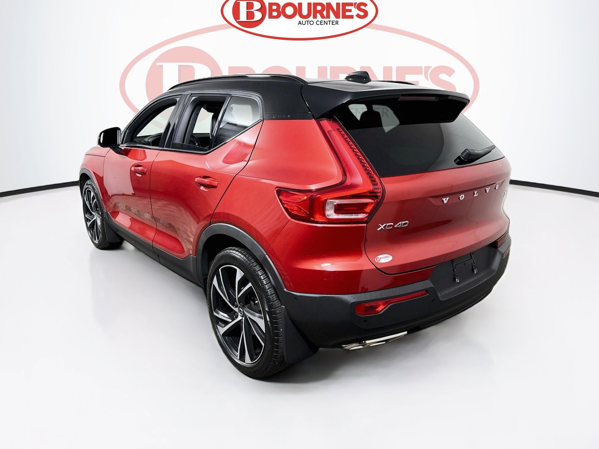 Used 2019 Volvo XC40 T5 R-Design AWD/4WD image 10