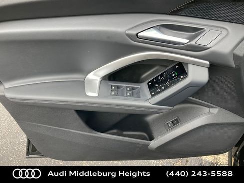 Used 2025 Audi Q5 Premium Plus w/ Premium Plus image 12