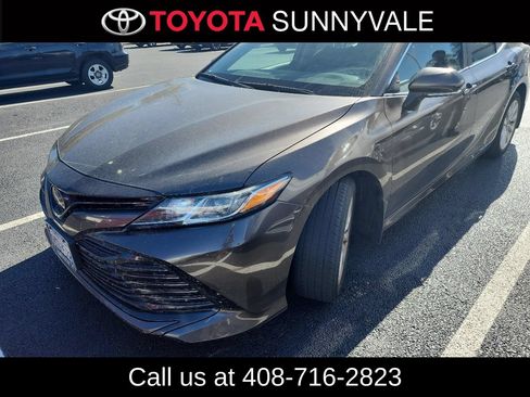 Used 2020 Toyota Camry LE w/ Convenience Package FWD image 1