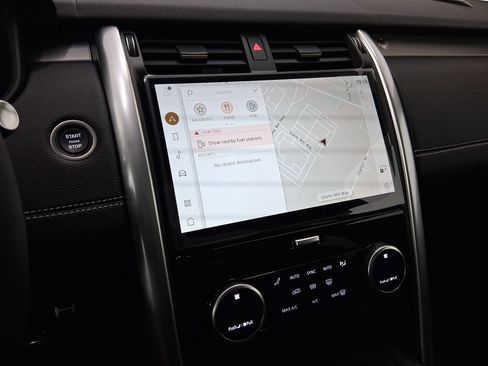 New 2026 Land Rover Discovery Limited Edition image 23