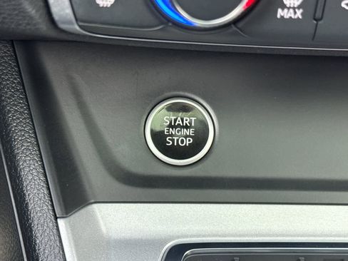 Used 2022 Audi Q3 2.0T Premium w/ Convenience Package image 22