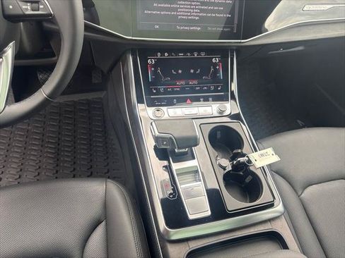 Certified 2024 Audi Q7 3.0T Prestige AWD/4WD image 33