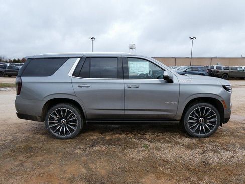 New 2026 Chevrolet Tahoe High Country AWD/4WD image 3