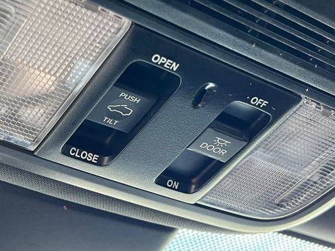 Used 2023 Honda Odyssey Sport image 35