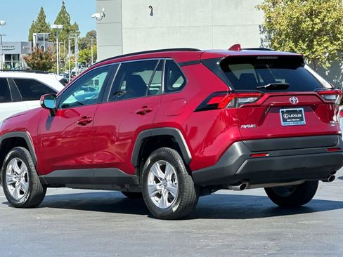 Used 2022 Toyota RAV4 XLE image 7