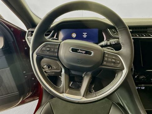 New 2025 Jeep Grand Cherokee Laredo image 10