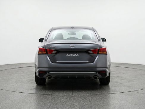 Used 2025 Nissan Altima 2.5 SV FWD image 7