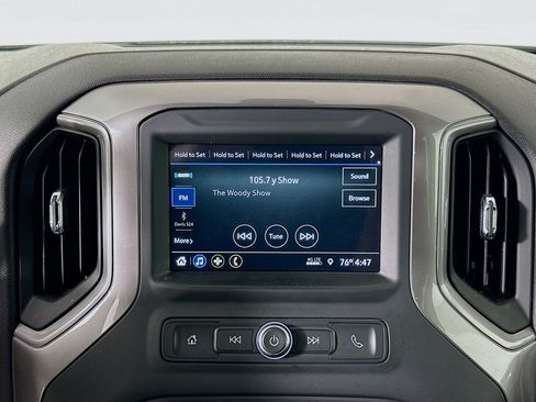 Used 2019 Chevrolet Silverado 1500 Custom w/ Custom Value Package AWD/4WD image 19