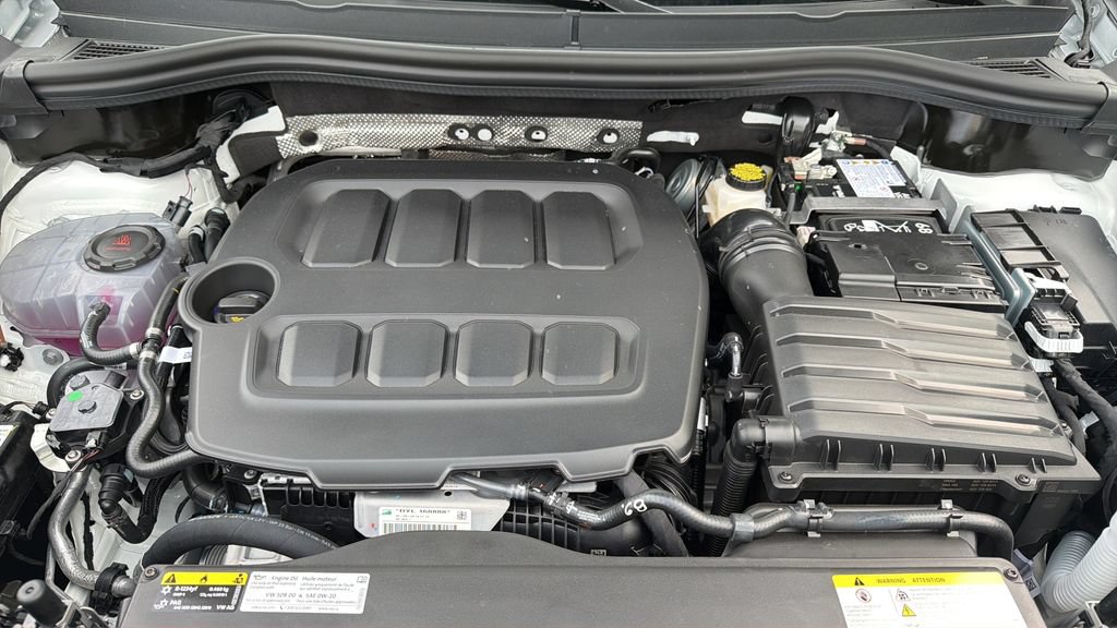 New 2026 Volkswagen Tiguan SE FWD image 34