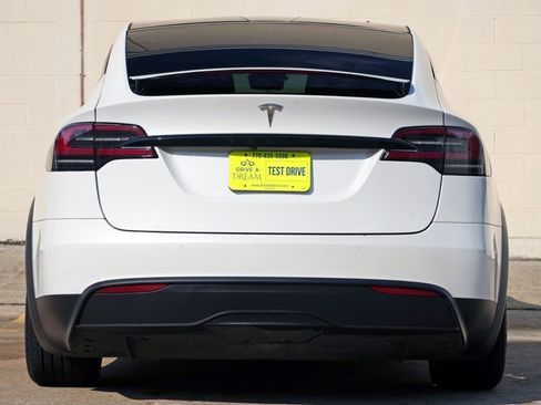 Used 2023 Tesla Model X AWD/4WD image 11