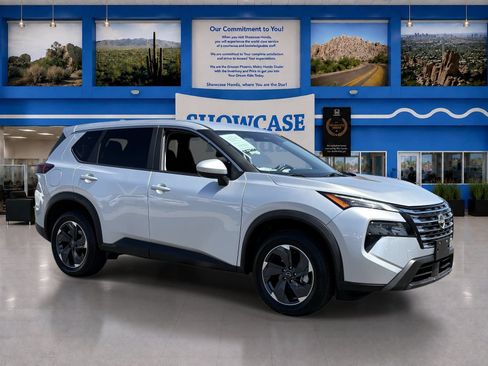 Used 2025 Nissan Rogue SV AWD/4WD image 9