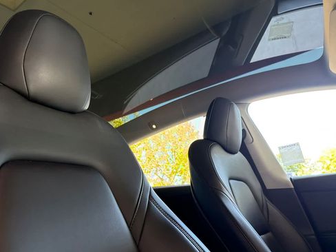 Used 2023 Tesla Model Y Long Range AWD/4WD image 18