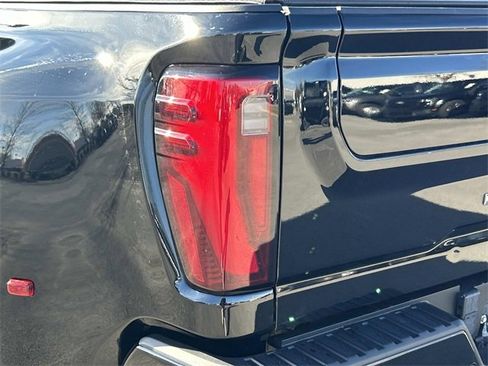 Used 2024 GMC Sierra 3500 Denali w/ Denali Reserve Package image 12