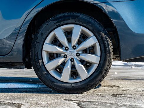 Used 2016 Toyota Corolla LE image 9