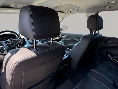 Used 2019 GMC Yukon XL SLE w/ Convenience Package image 26