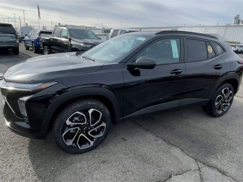 New 2026 Chevrolet Trax RS w/ Sunroof Package image 6