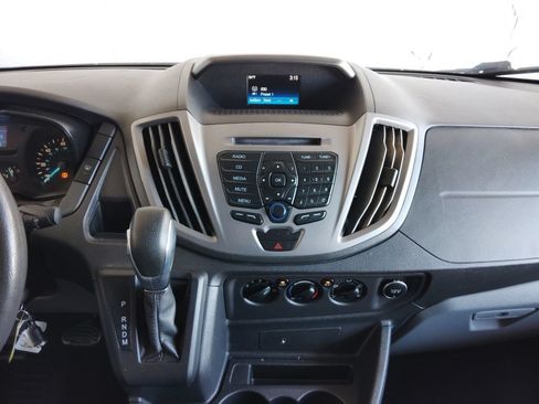 Used 2018 Ford Transit 150 XLT RWD image 28