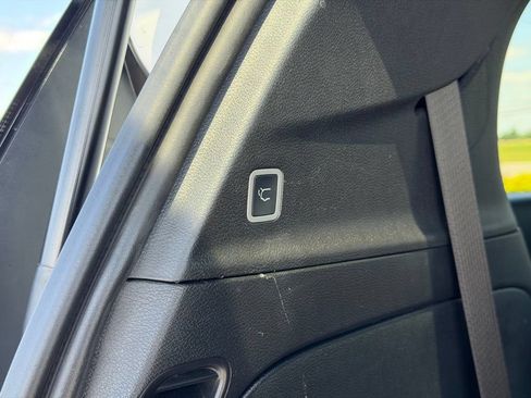 Used 2026 Chrysler Pacifica Select FWD image 42