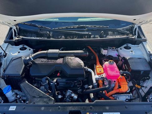 Certified 2025 Kia Sportage LX image 32