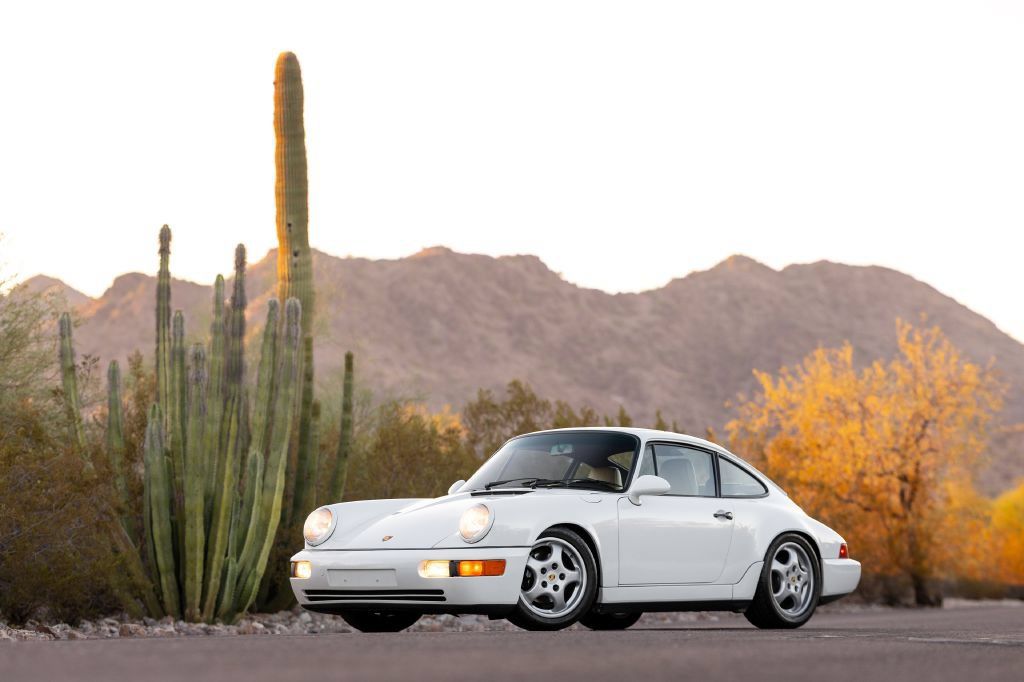 Used 1992 Porsche 911 Carrera RWD image 10